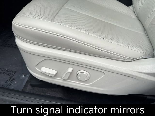 Certified 2025 Kia Sorento S image 19