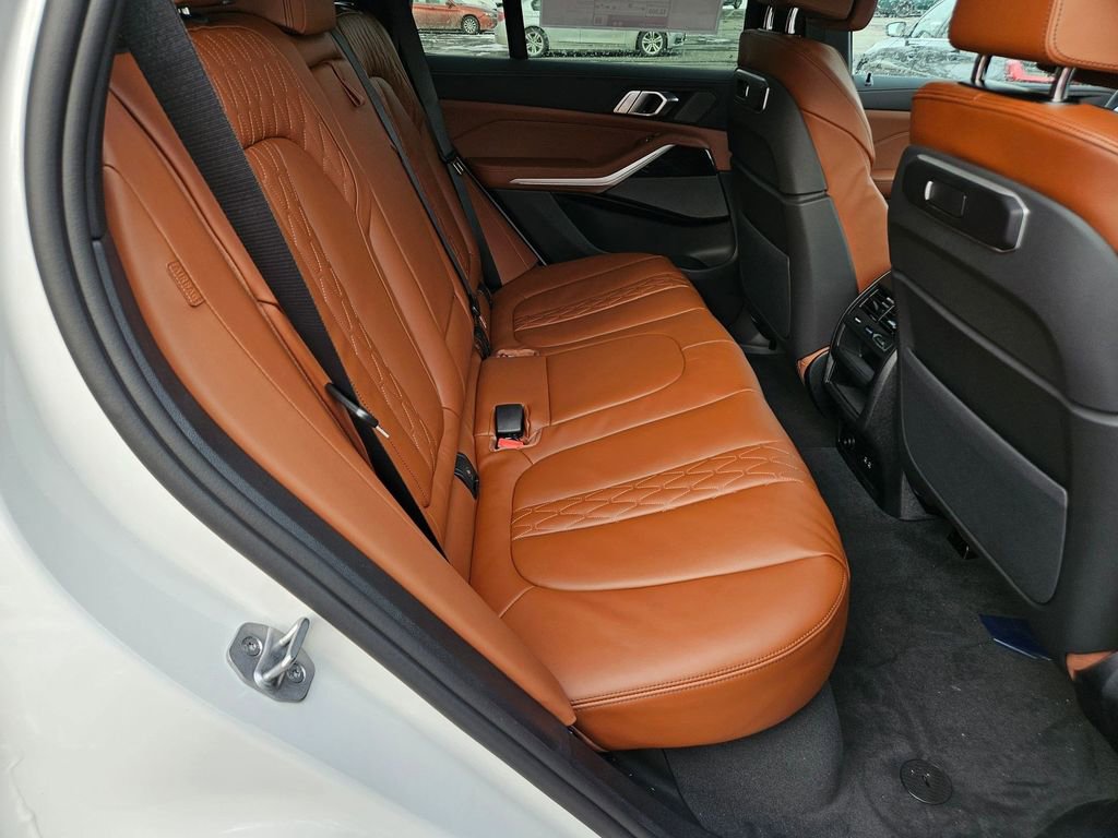 New 2026 BMW X5 xDrive40i w/ M Sport Package image 24