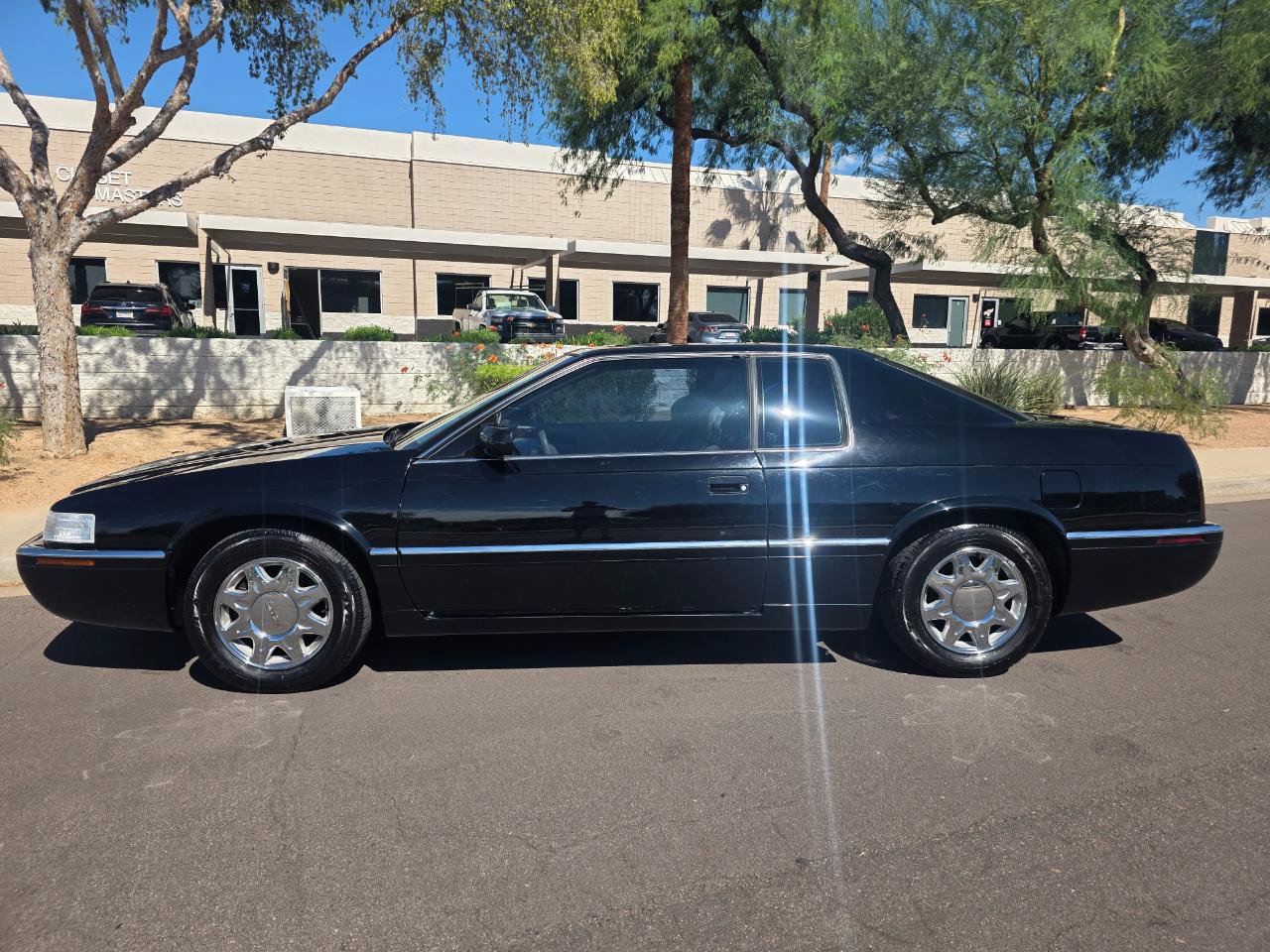 Used 1997 Cadillac Eldorado Touring FWD image 5
