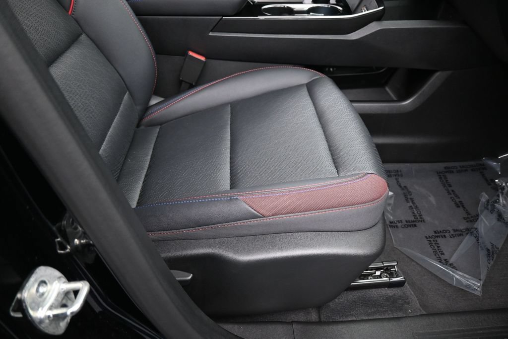 Used 2025 Chevrolet Equinox RS FWD image 44