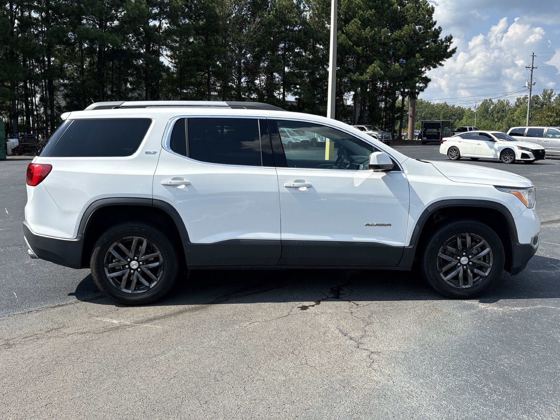 Used 2019 GMC Acadia SLT FWD image 21