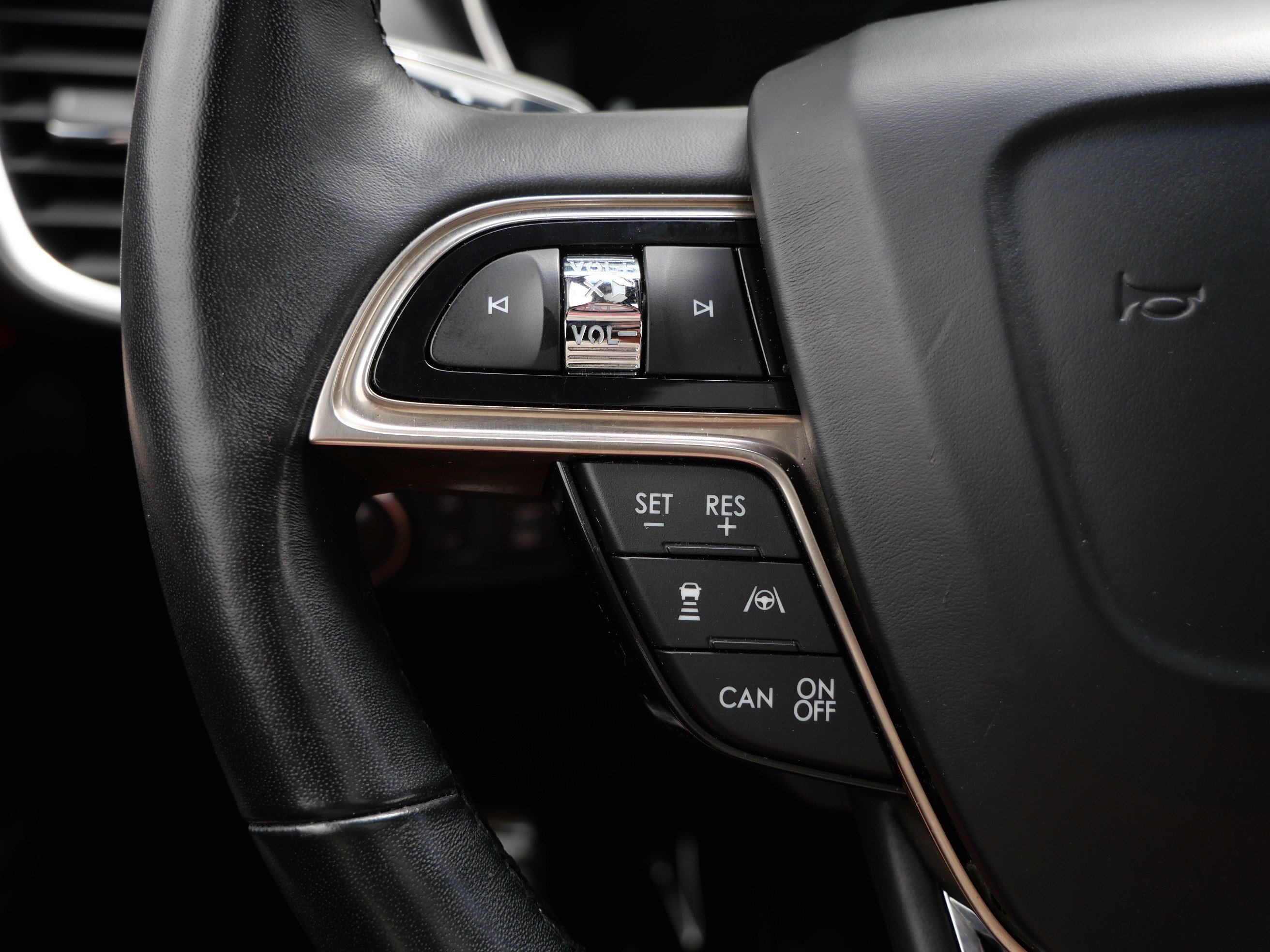 Used 2019 Lincoln Nautilus Reserve AWD/4WD image 28