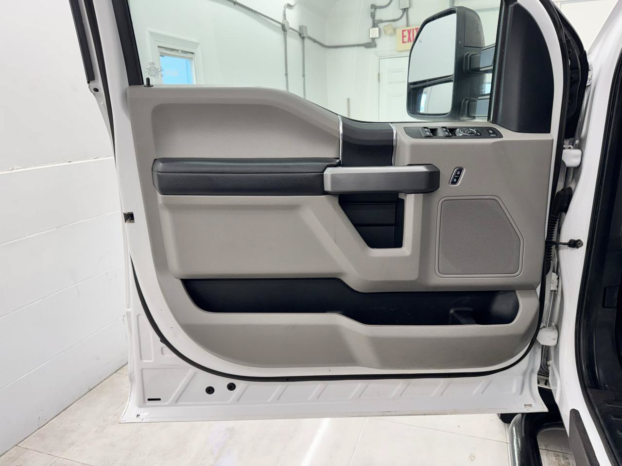 Used 2019 Ford F250 XLT AWD/4WD image 9