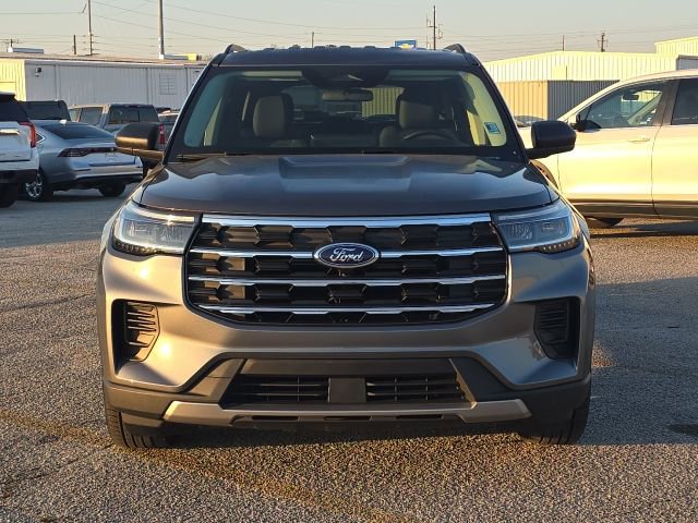 Used 2025 Ford Explorer Active RWD image 8