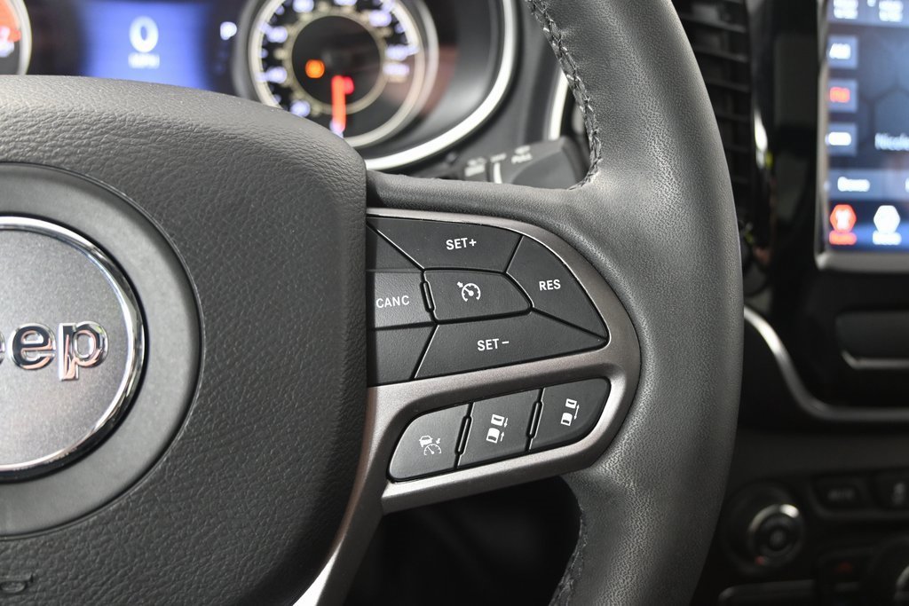 Used 2022 Jeep Cherokee Limited image 38