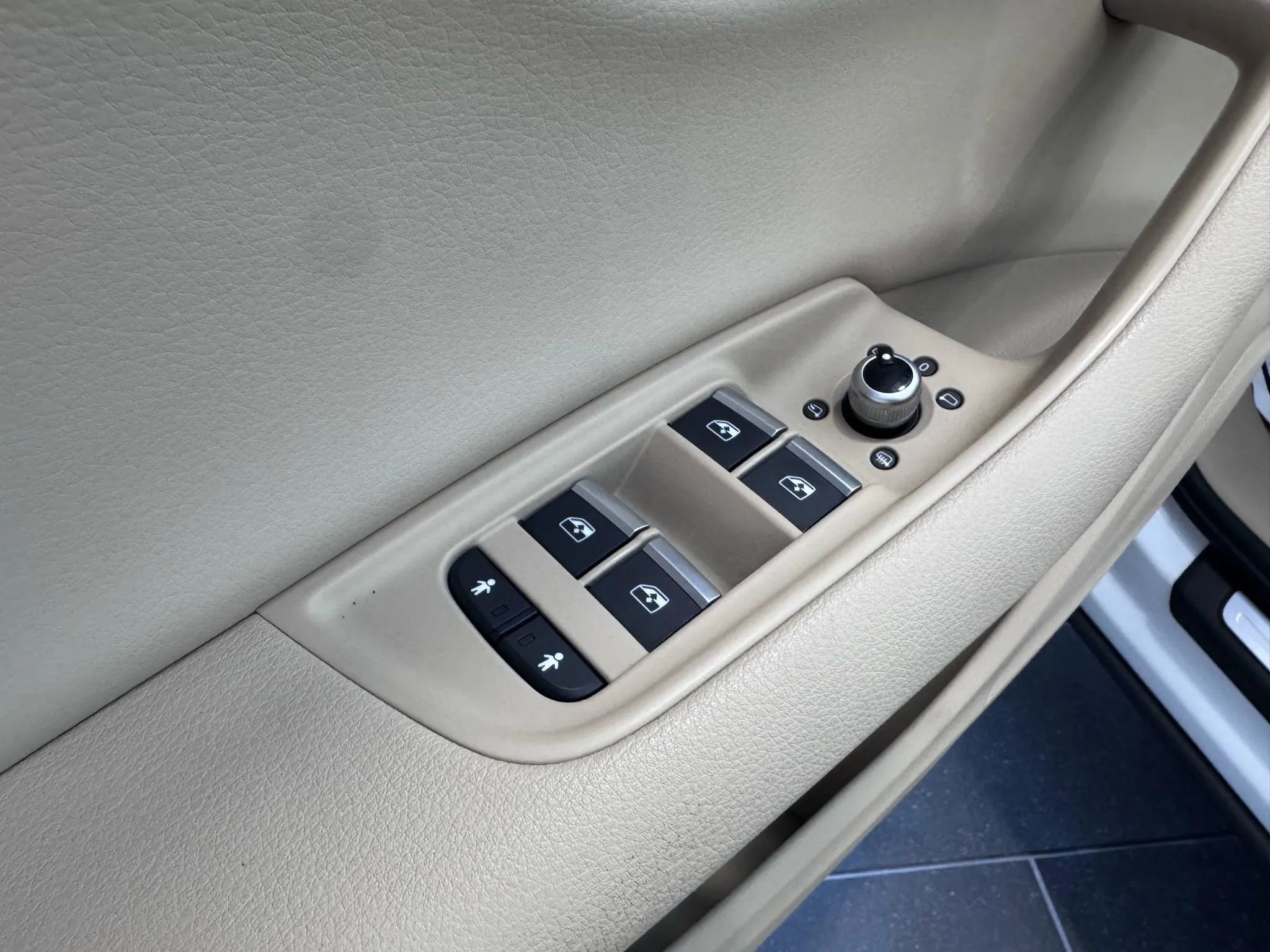 Used 2017 Audi Q7 2.0T Premium Plus w/ Premium Plus Package image 29