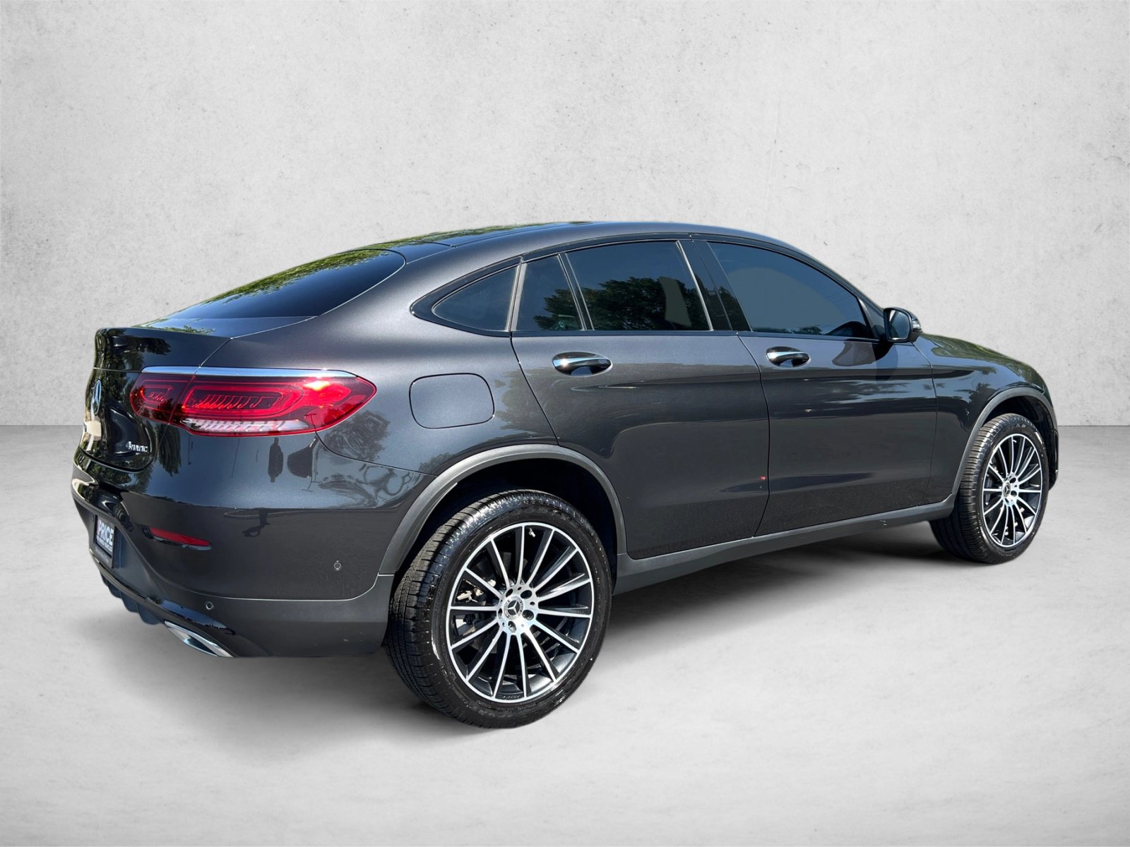 Used 2023 Mercedes-Benz GLC 300 4MATIC Coupe image 5