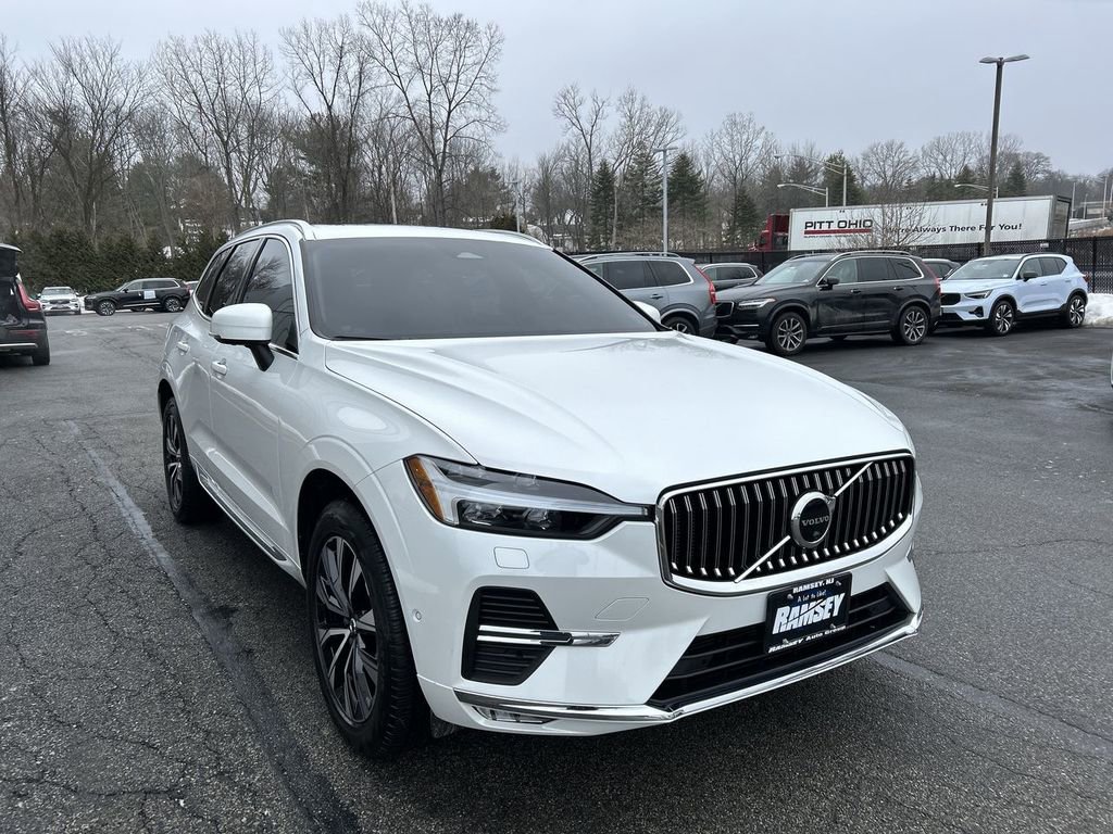 Certified 2023 Volvo XC60 B5 Plus w/ Climate Package image 2