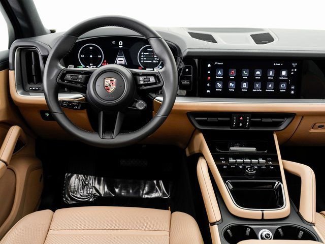 Certified 2025 Porsche Cayenne image 18