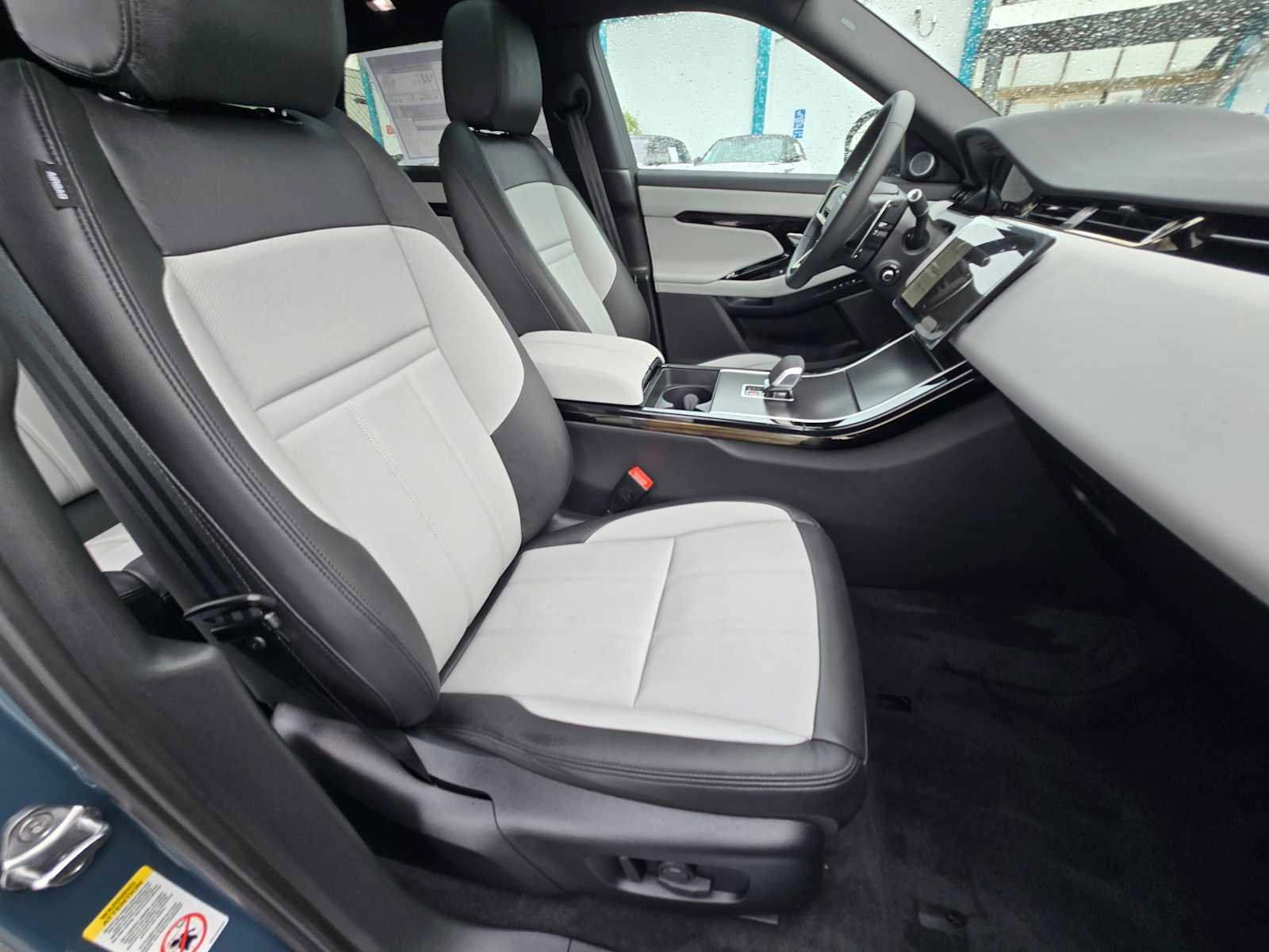 New 2026 Land Rover Range Rover Evoque Dynamic SE AWD/4WD image 11