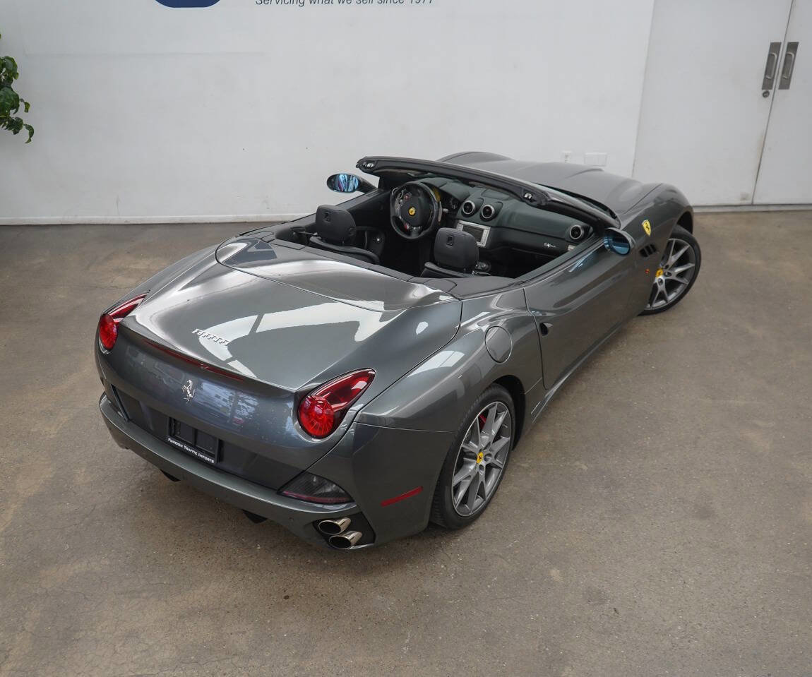 Used 2011 Ferrari California Base 2dr Convertible image 46
