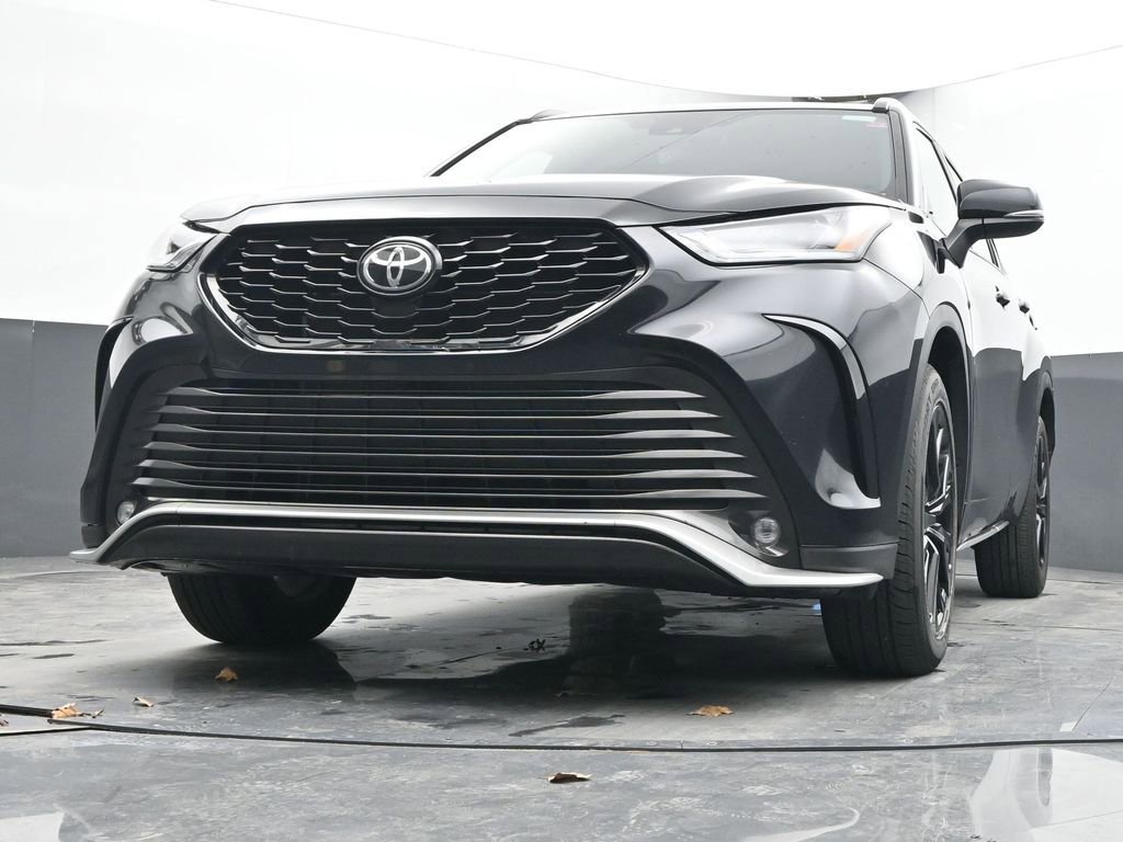 Used 2025 Toyota Highlander XSE image 27