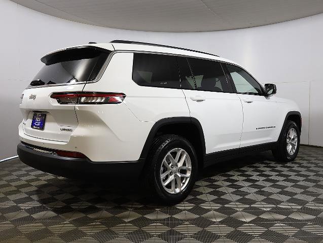 Used 2023 Jeep Grand Cherokee L Laredo image 4