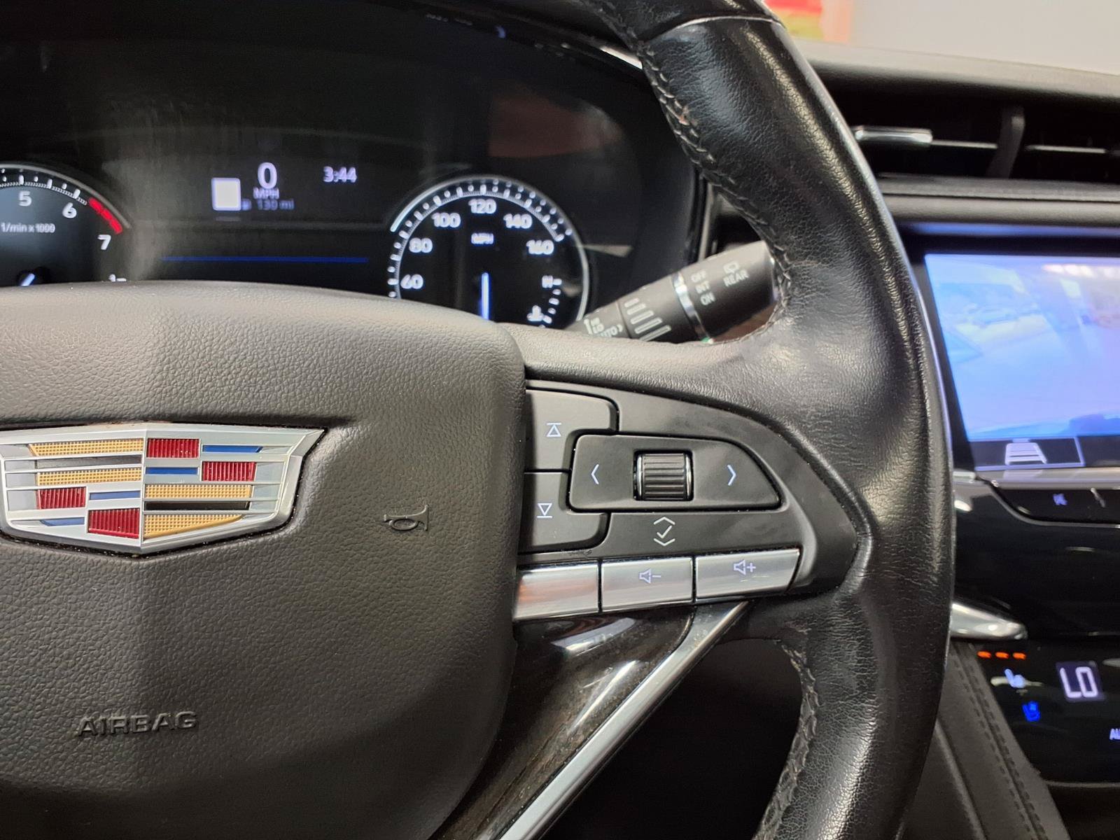 Used 2020 Cadillac XT6 Premium Luxury FWD image 27