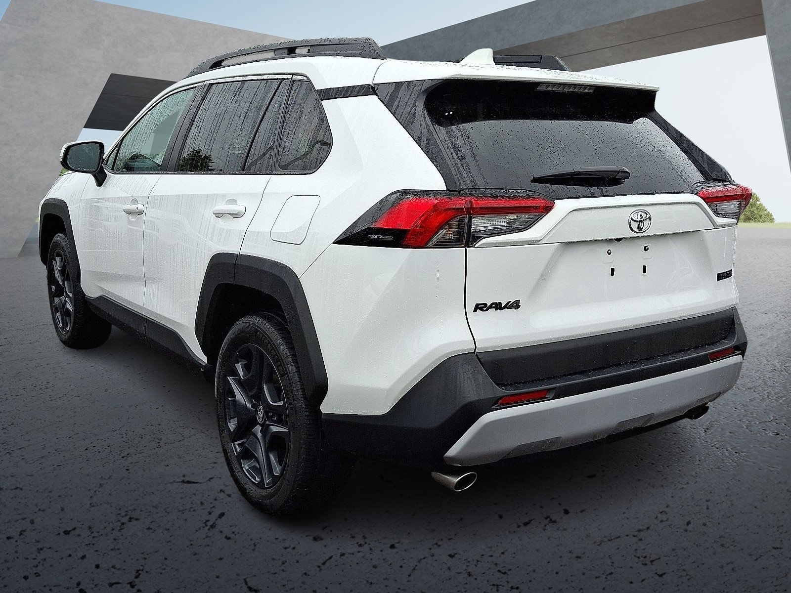 Used 2024 Toyota RAV4 Adventure image 4