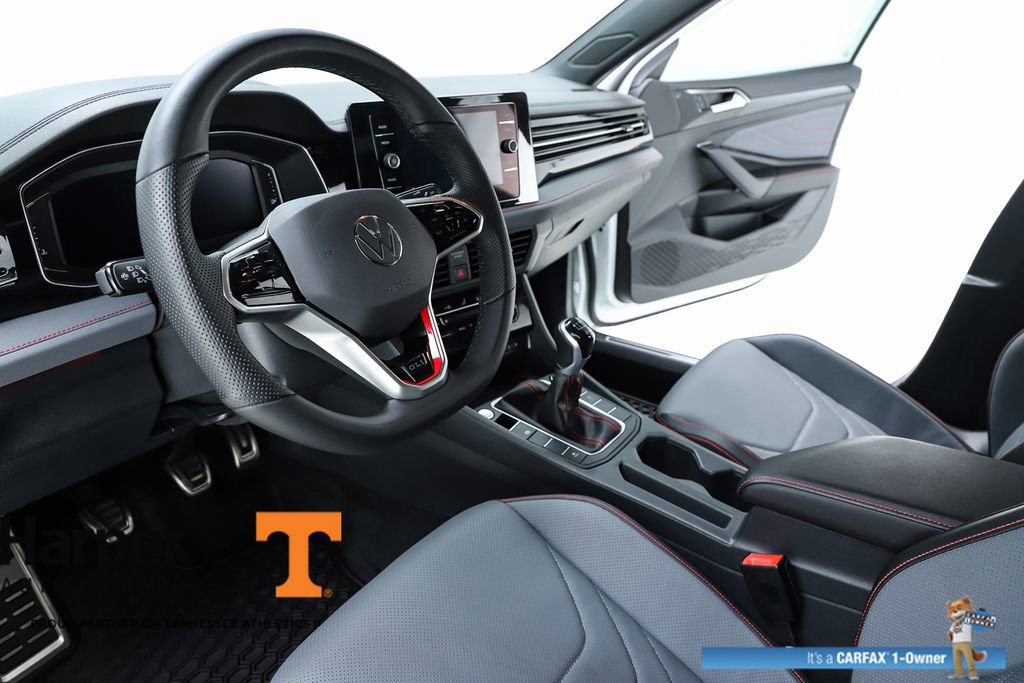 Used 2025 Volkswagen Jetta GLI Autobahn w/ GLI Black Package image 19