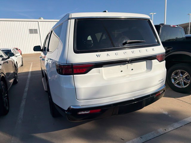Used 2024 Jeep Wagoneer L Series II RWD image 5