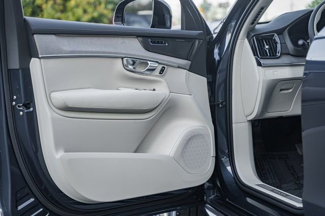 New 2026 Volvo XC90 B6 Ultra w/ Protection Package Premier image 36