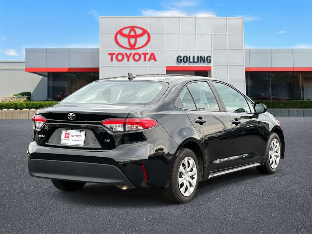 Used 2025 Toyota Corolla LE FWD image 5