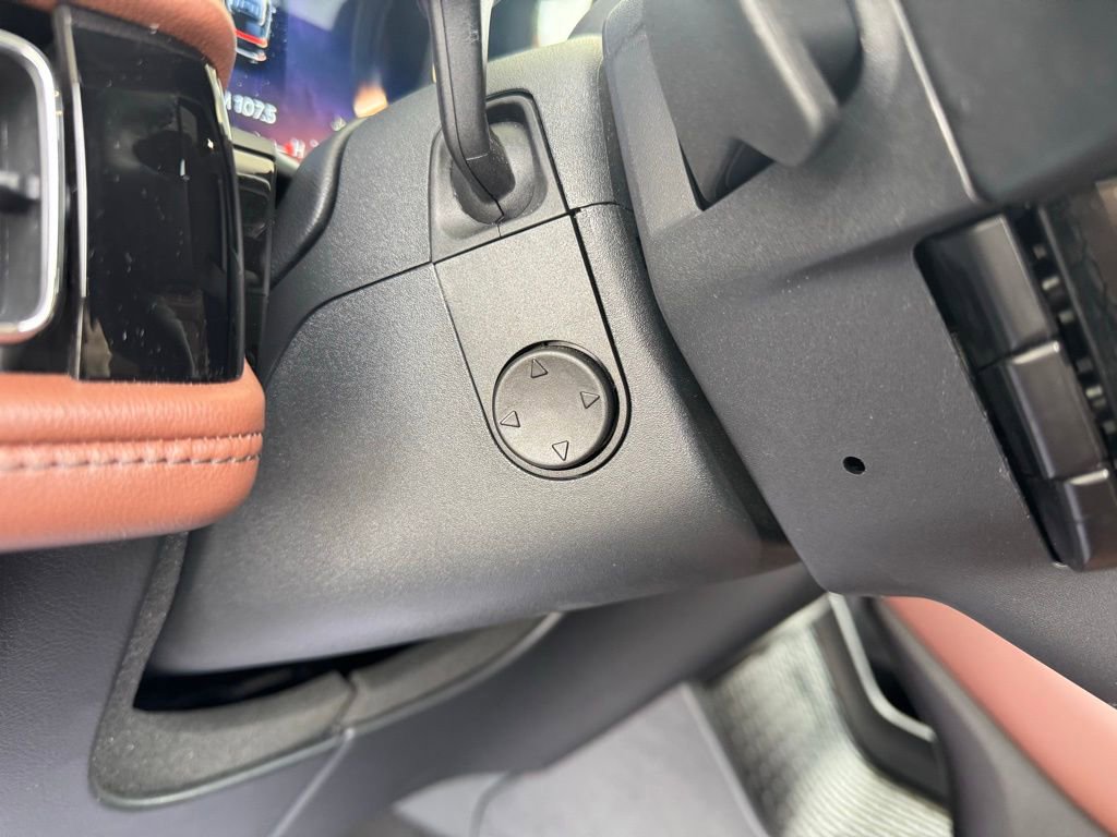 Used 2025 Lincoln Aviator Reserve w/ Luxury Package AWD/4WD image 9