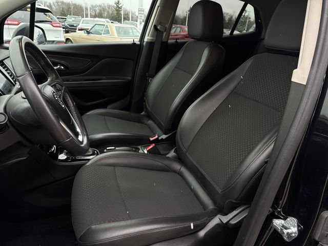 Used 2022 Buick Encore Preferred w/ Safety Package image 19