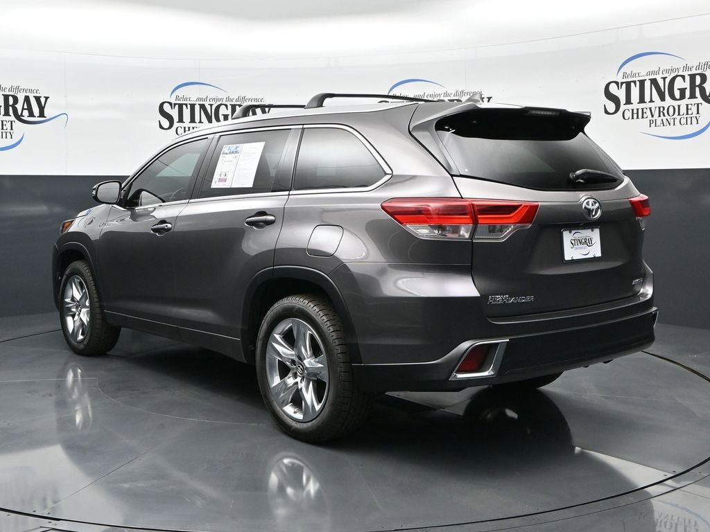 Used 2017 Toyota Highlander Limited image 5