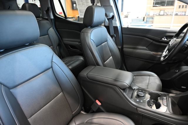Used 2023 GMC Acadia SLT w/ Elevation Edition FWD image 8