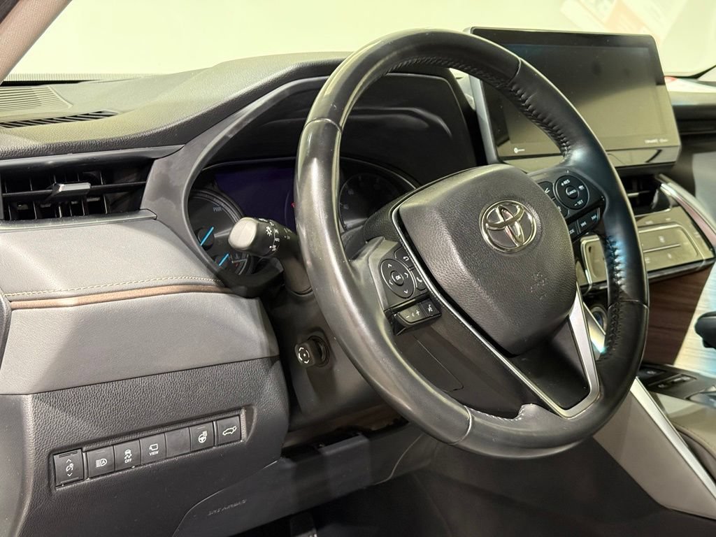 Certified 2022 Toyota Venza Limited w/ Advanced Technology Package AWD/4WD image 17