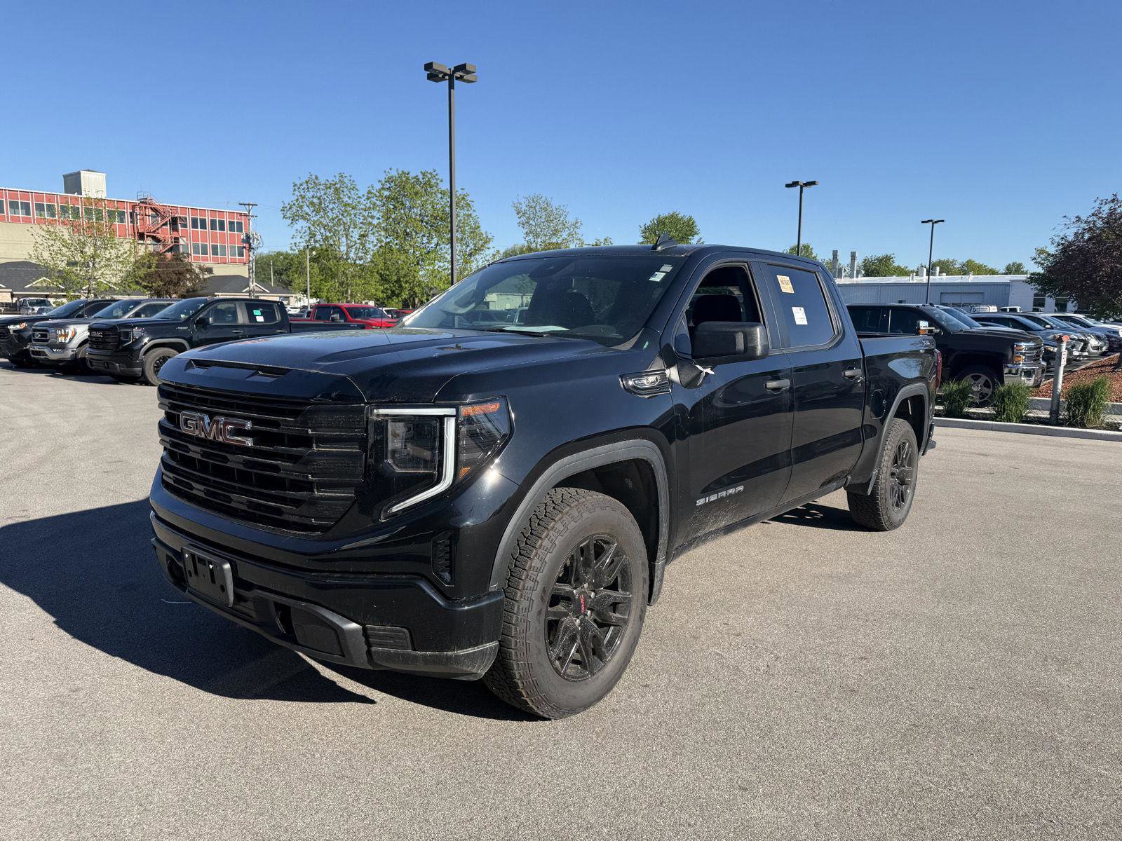 Used 2024 GMC Sierra 1500 Pro w/ Graphite Edition AWD/4WD image 7