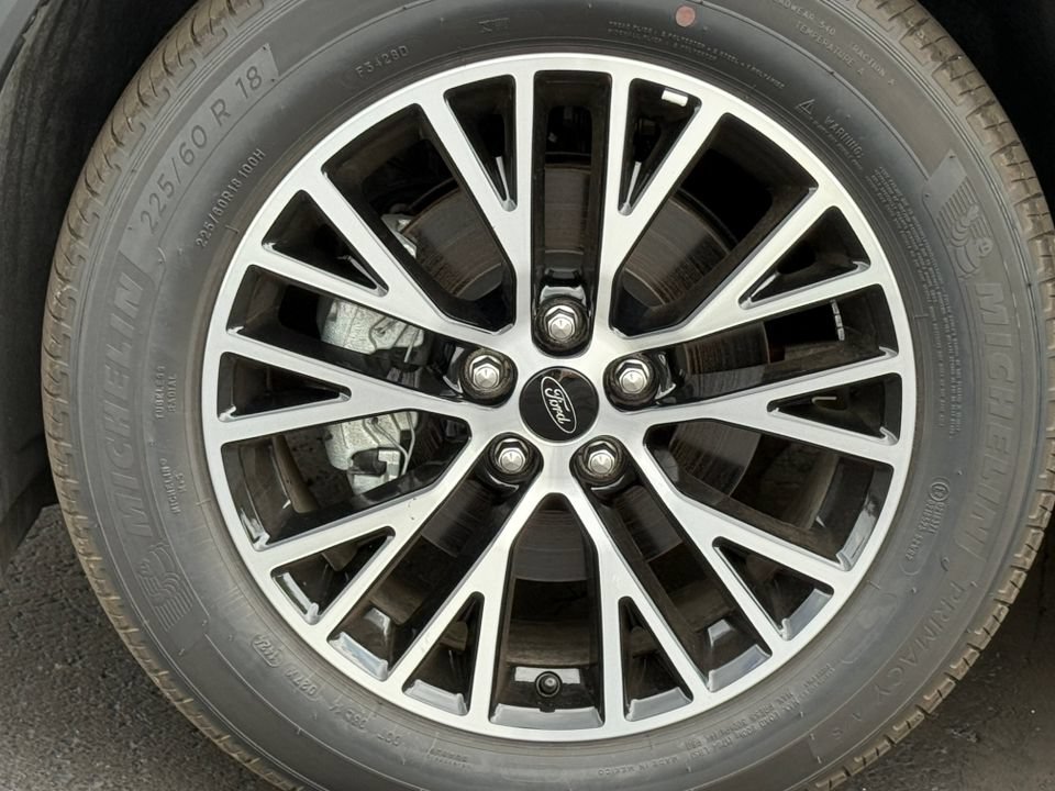 Used 2024 Ford Escape SE w/ PHEV Premium Package FWD image 8