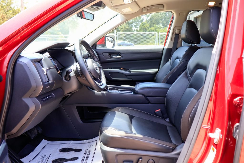 Used 2023 Nissan Pathfinder SL FWD image 7