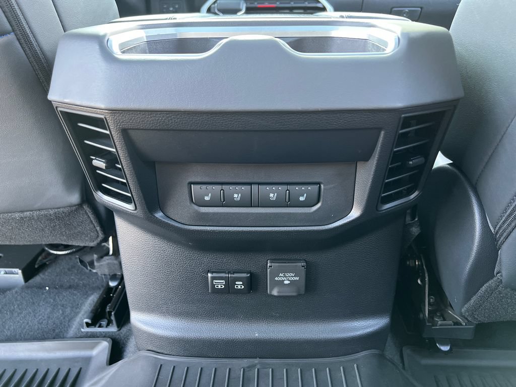 Used 2025 Toyota Tundra Platinum AWD/4WD image 15