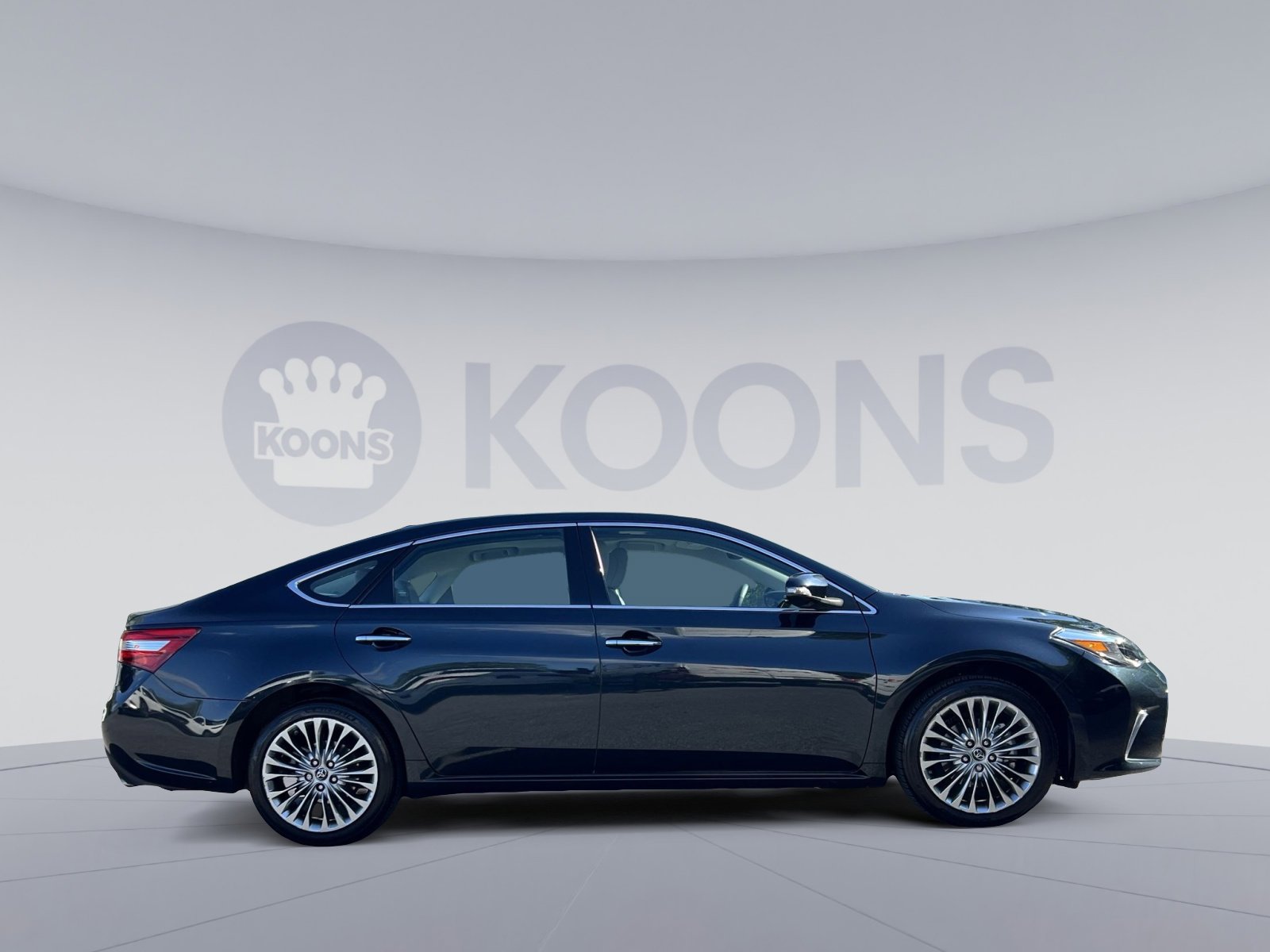Used 2017 Toyota Avalon Limited FWD image 14