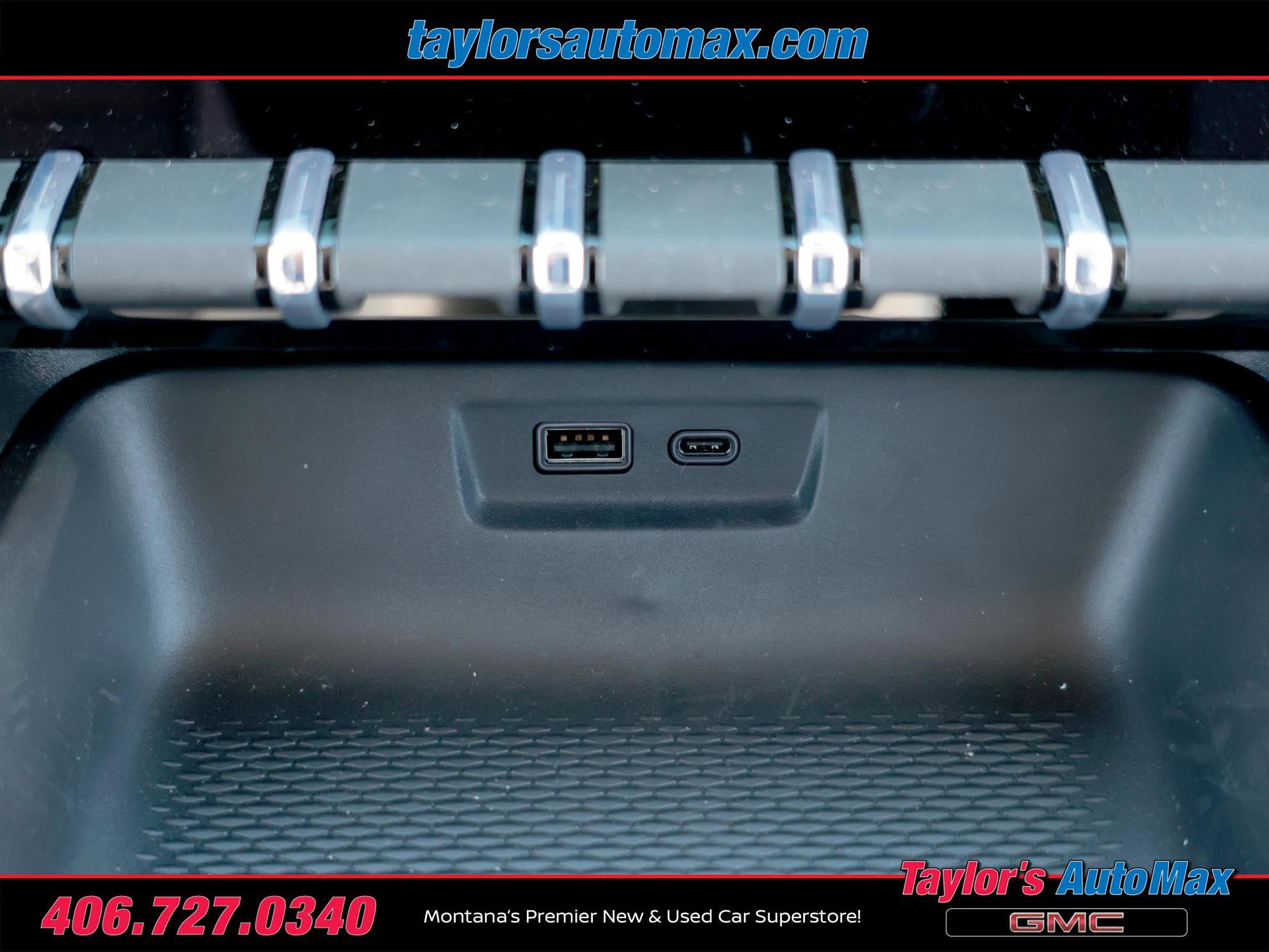 New 2026 GMC Terrain Denali w/ LPO, Floor Liner Package AWD/4WD image 25