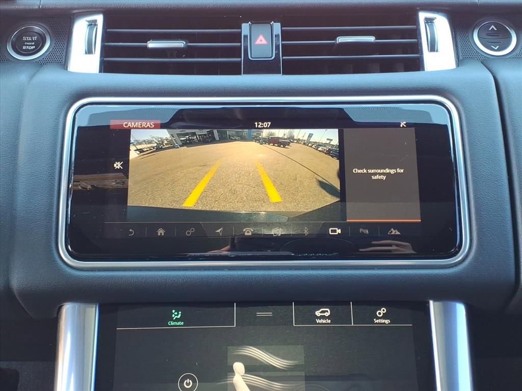 Used 2020 Land Rover Range Rover Sport SE image 12
