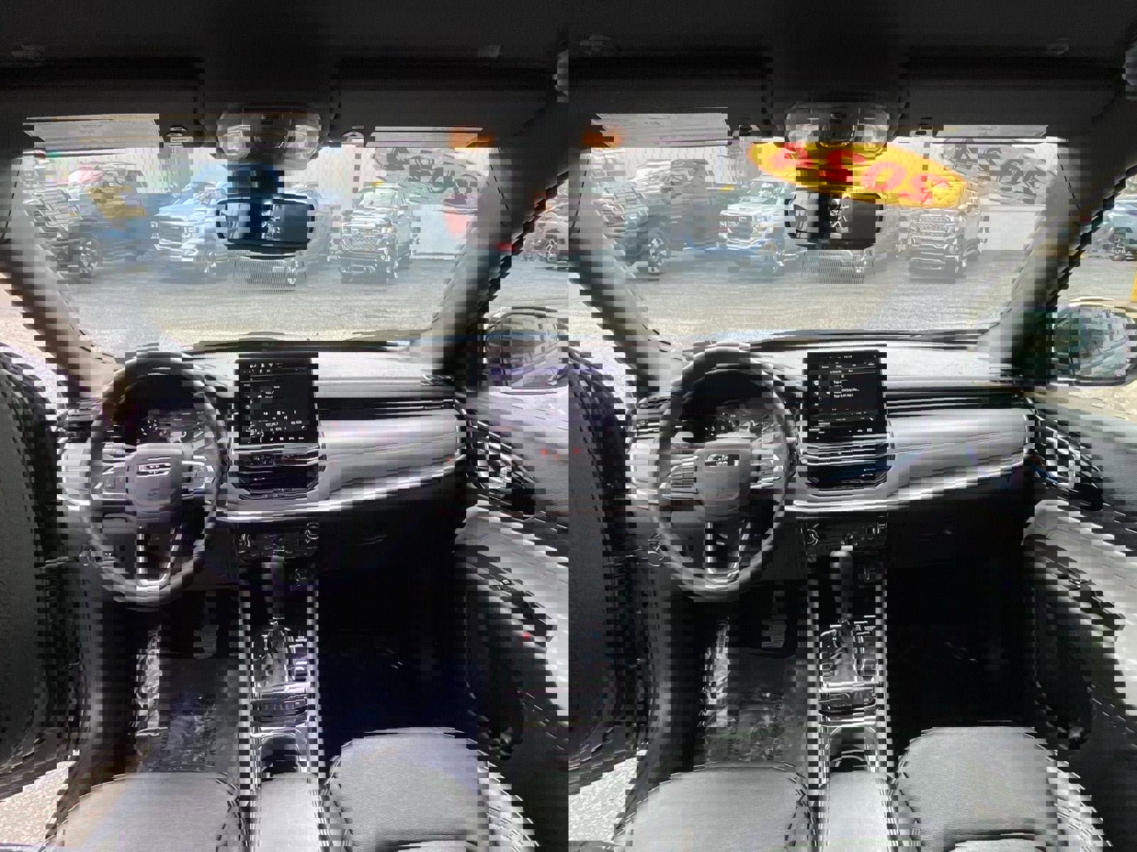 Used 2024 Jeep Compass Limited image 31