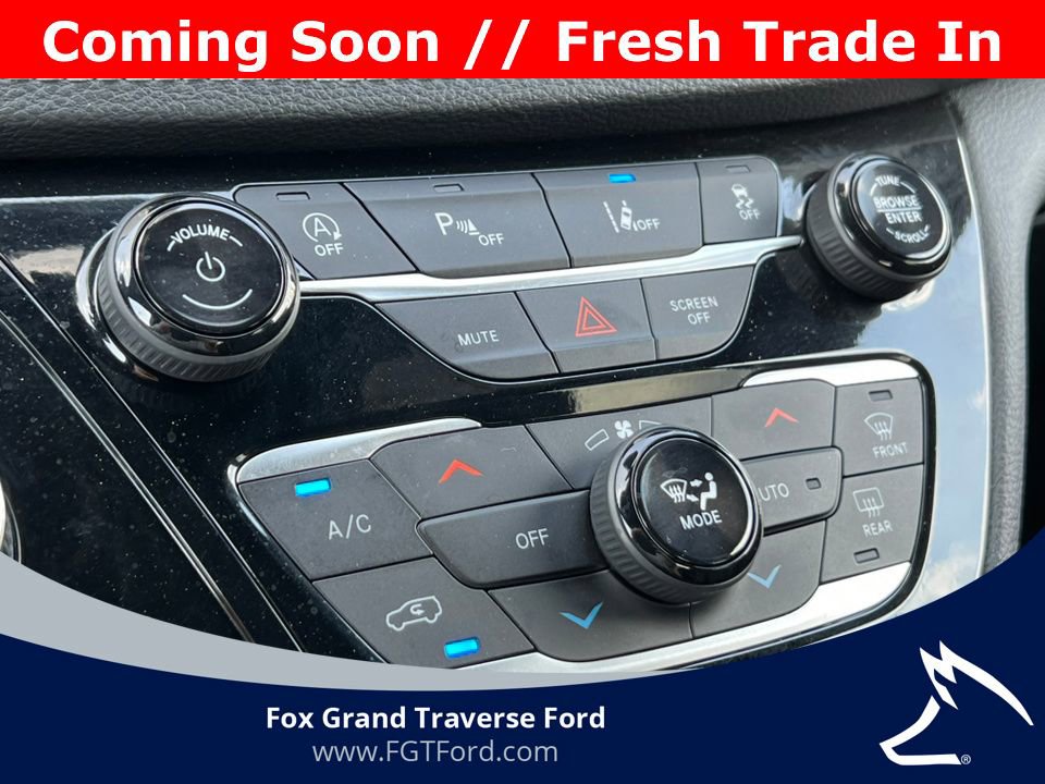 Used 2025 Chrysler Pacifica Limited FWD image 27