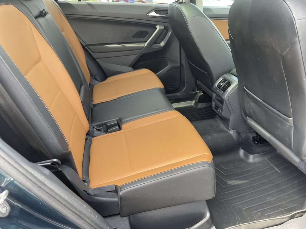 Used 2018 Volkswagen Tiguan SE w/ Panoramic Sunroof Package AWD/4WD image 24