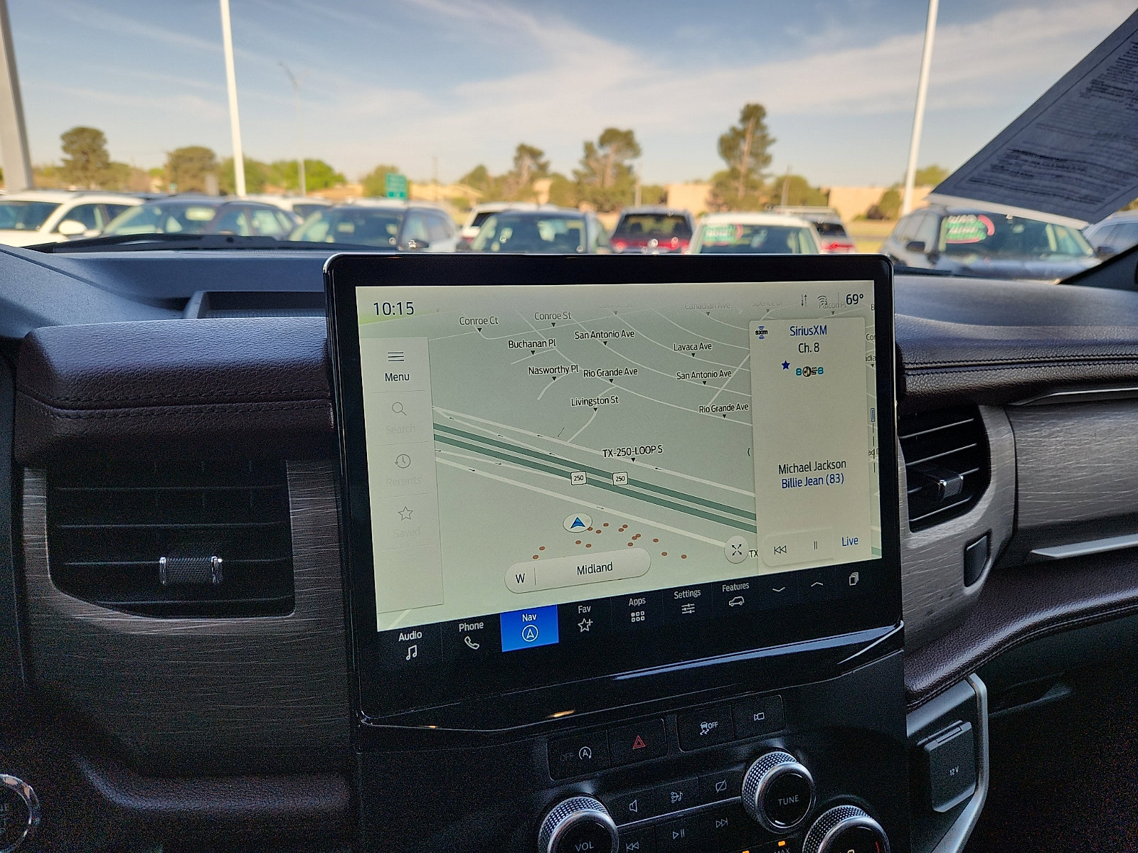 Used 2024 Ford Expedition Max Limited image 19