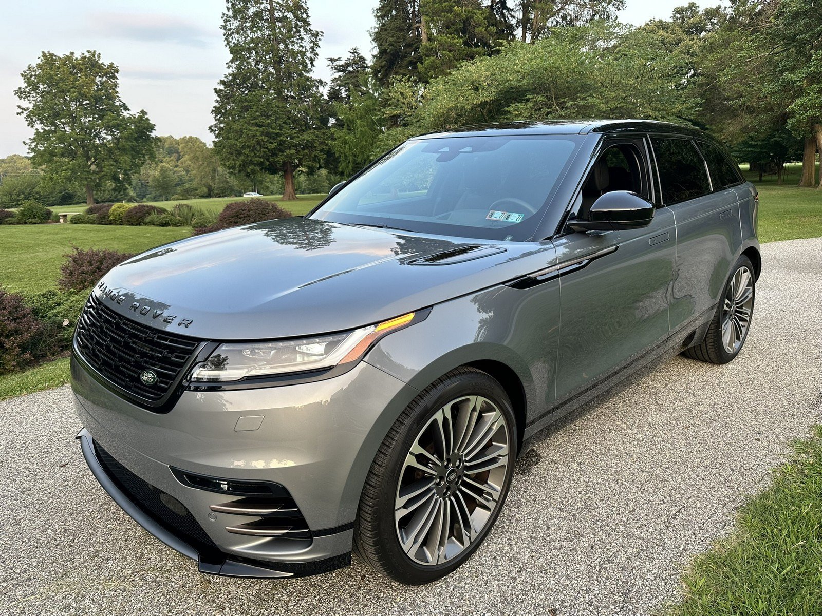 Used 2024 Land Rover Range Rover Velar Dynamic HSE AWD/4WD image 4