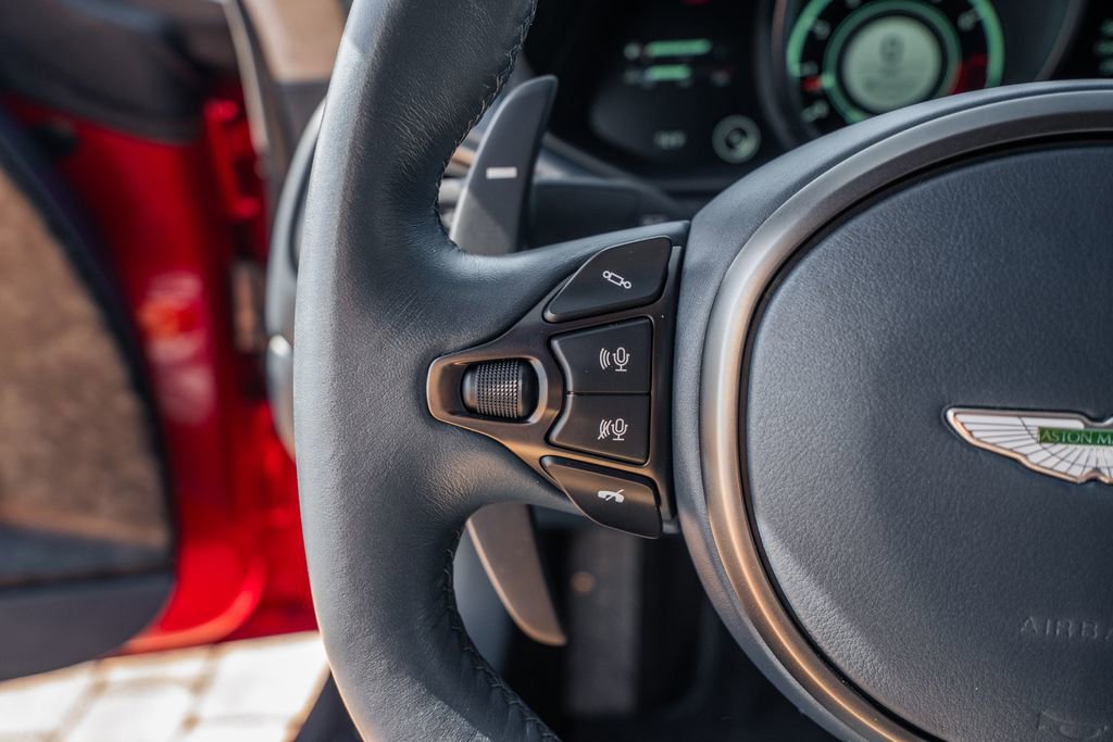 Used 2019 Aston Martin DBS Superleggera image 22