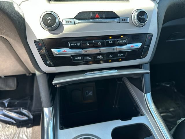 Certified 2023 Ford Explorer XLT w/ Equipment Group 202A AWD/4WD image 25
