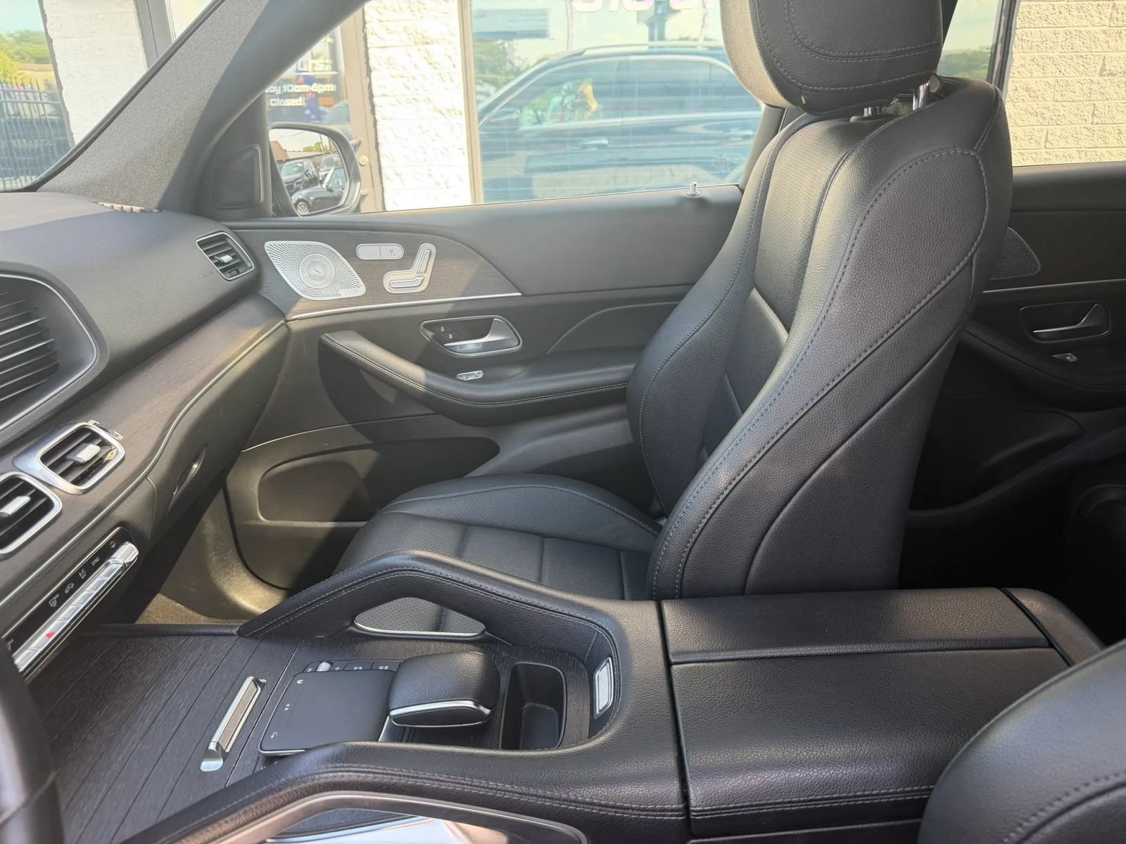 Used 2021 Mercedes-Benz GLE 350 4MATIC w/ Premium Package image 28