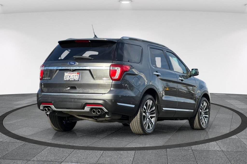 Used 2018 Ford Explorer Platinum AWD/4WD image 3