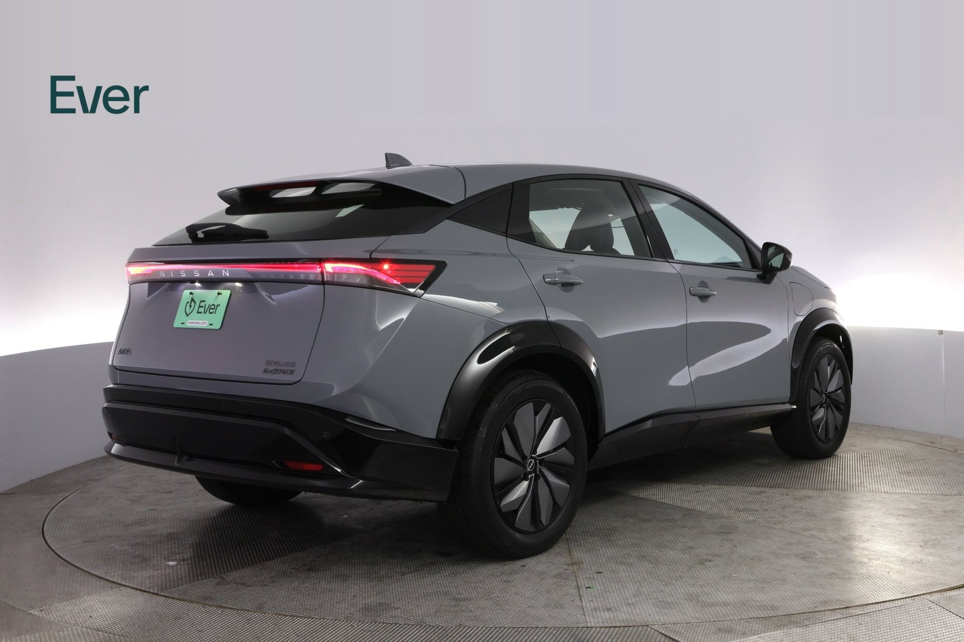 Used 2024 Nissan Ariya AWD image 3