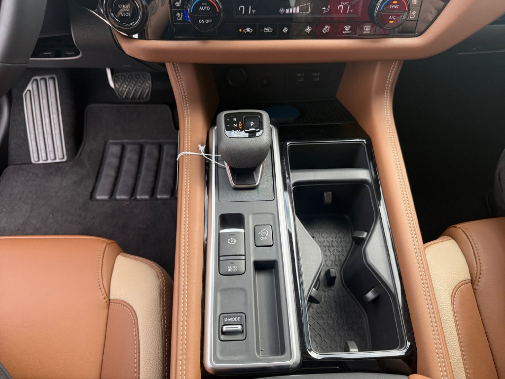 New 2026 Nissan Pathfinder Platinum w/ Lighting Package FWD image 12