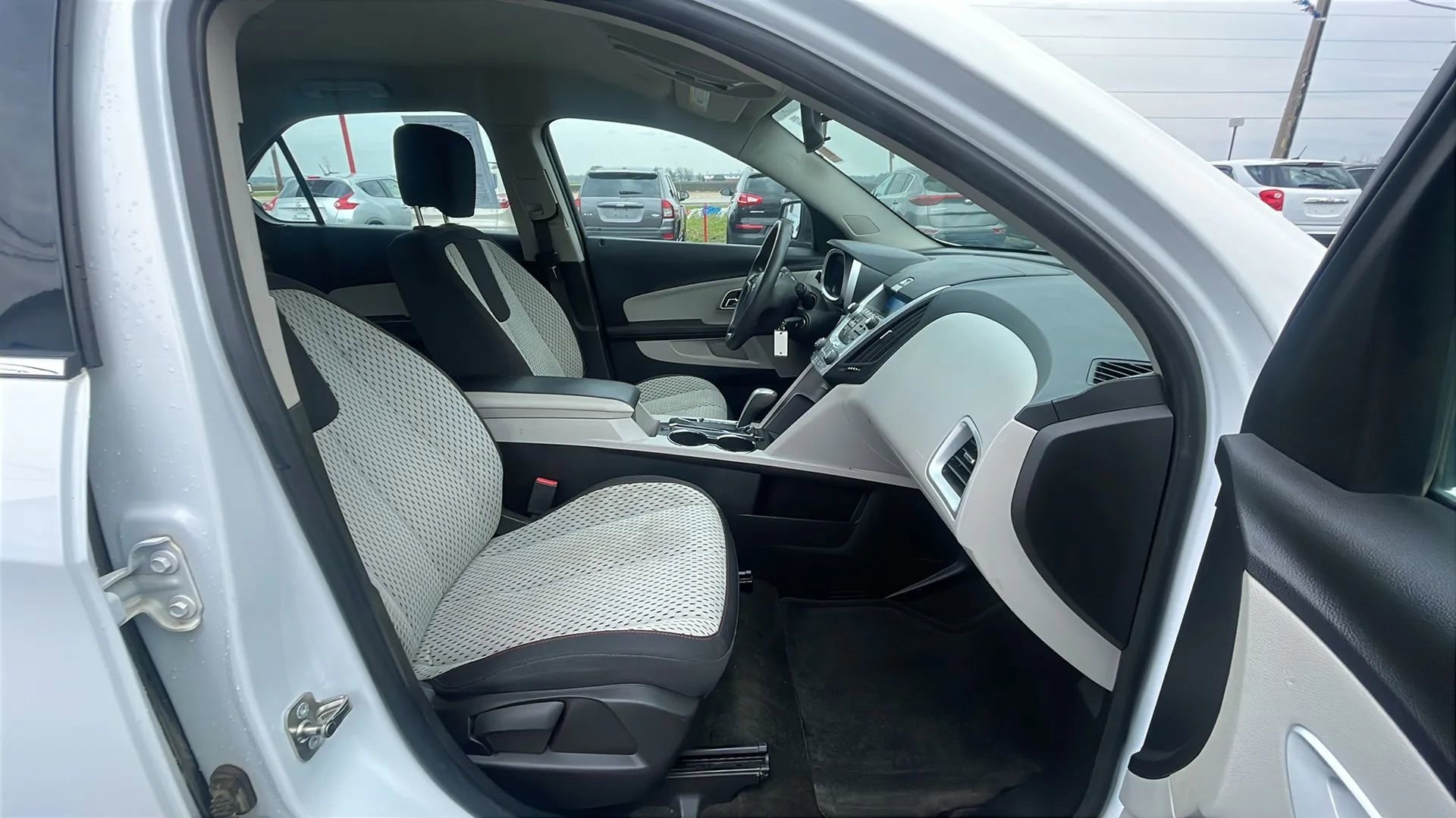 Used 2014 Chevrolet Equinox LS image 25