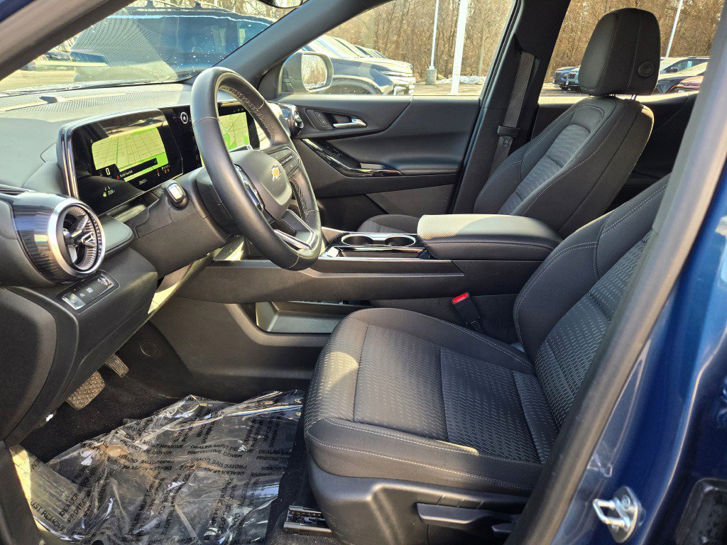 Certified 2025 Chevrolet Equinox LT FWD image 19