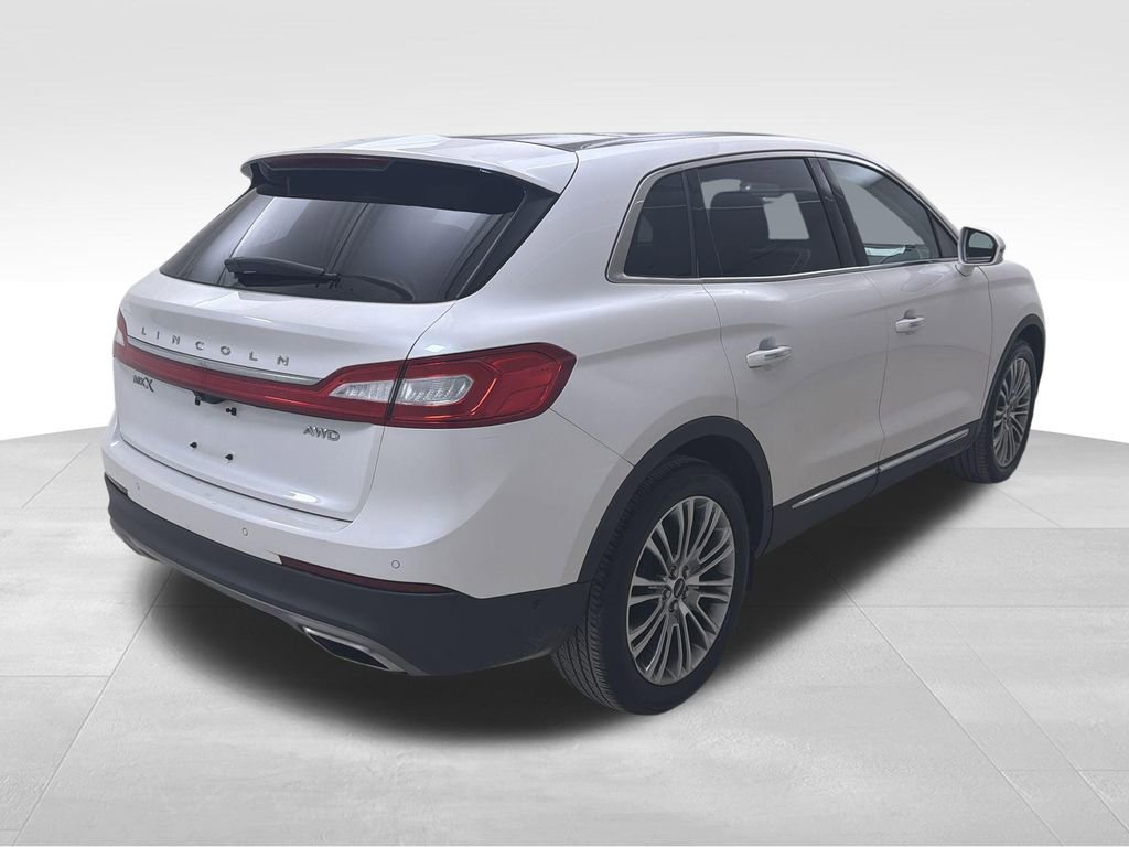 Used 2016 Lincoln MKX Reserve w/ Technology Package image 9