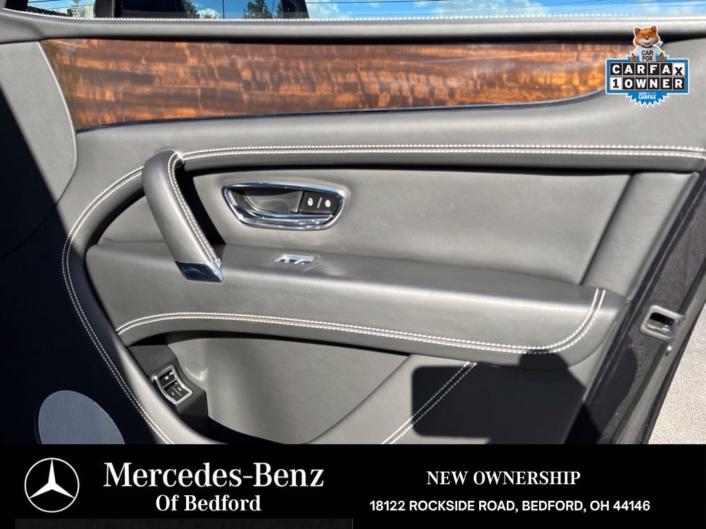 Used 2019 Bentley Bentayga AWD/4WD image 20